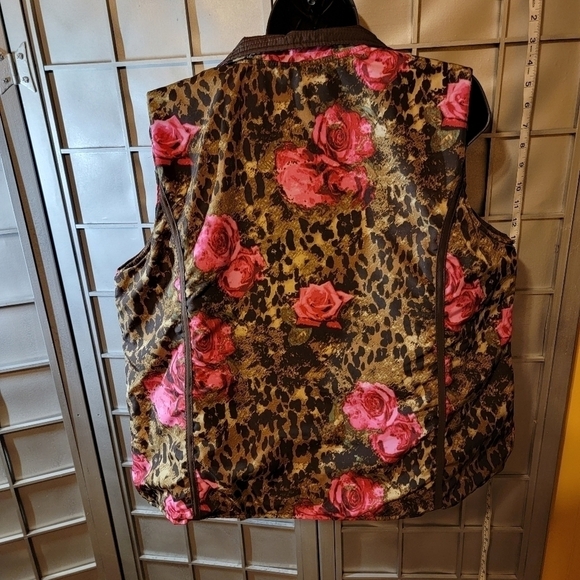 Petite Large reversible vest jacket - Picture 7 of 10